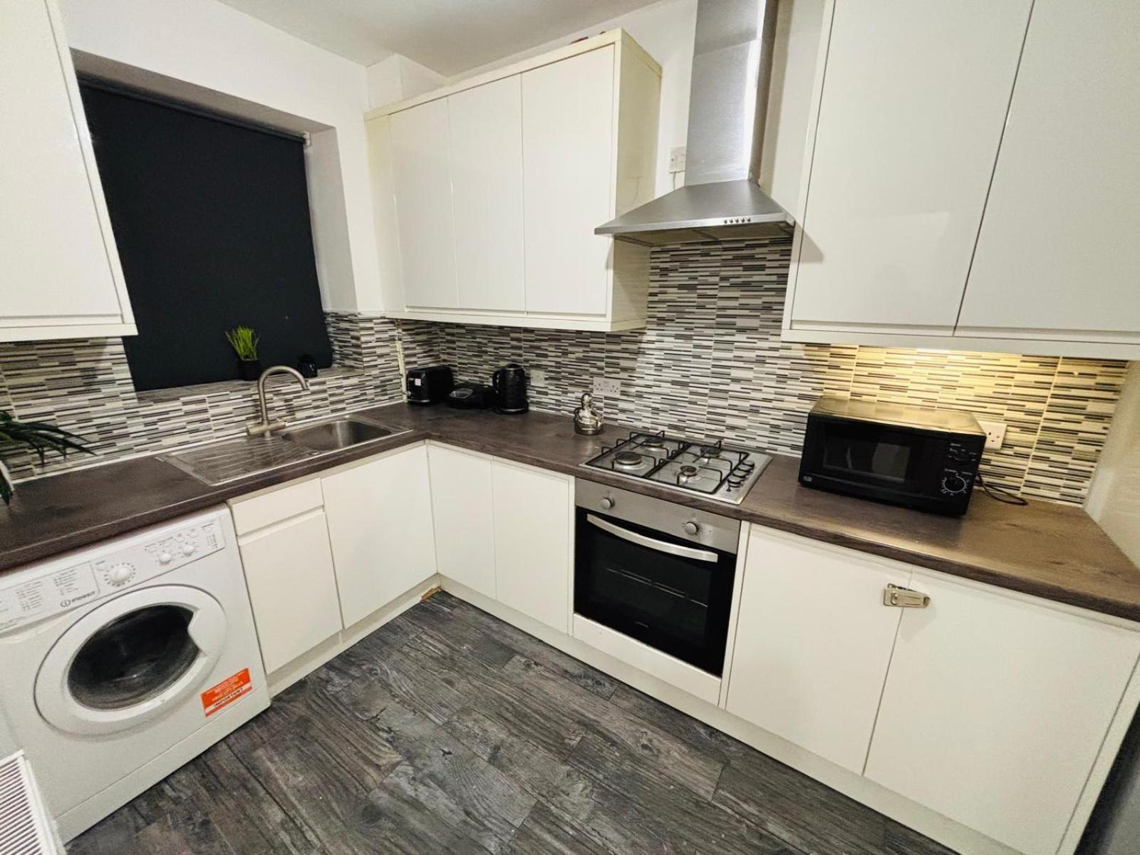 Apartment Flats, Location For Tourists, Next Tower Bridge London