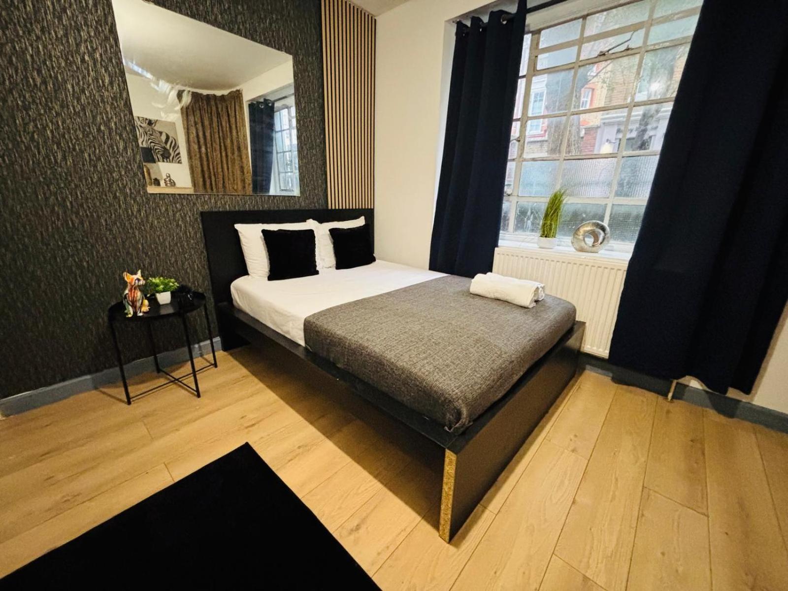 Flats, Location For Tourists, Next Tower Bridge Apartment London