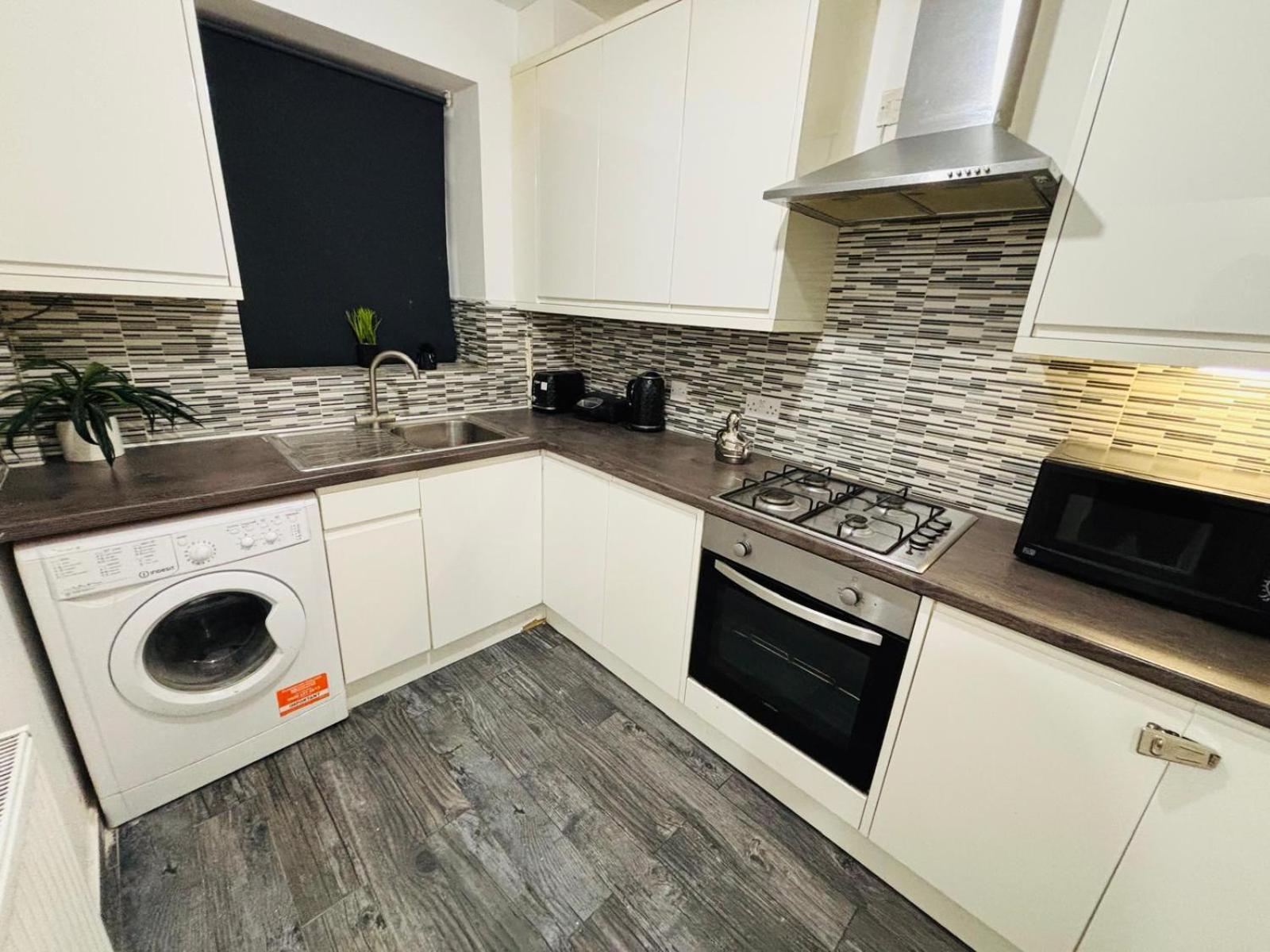 Flats, Location For Tourists, Next Tower Bridge London