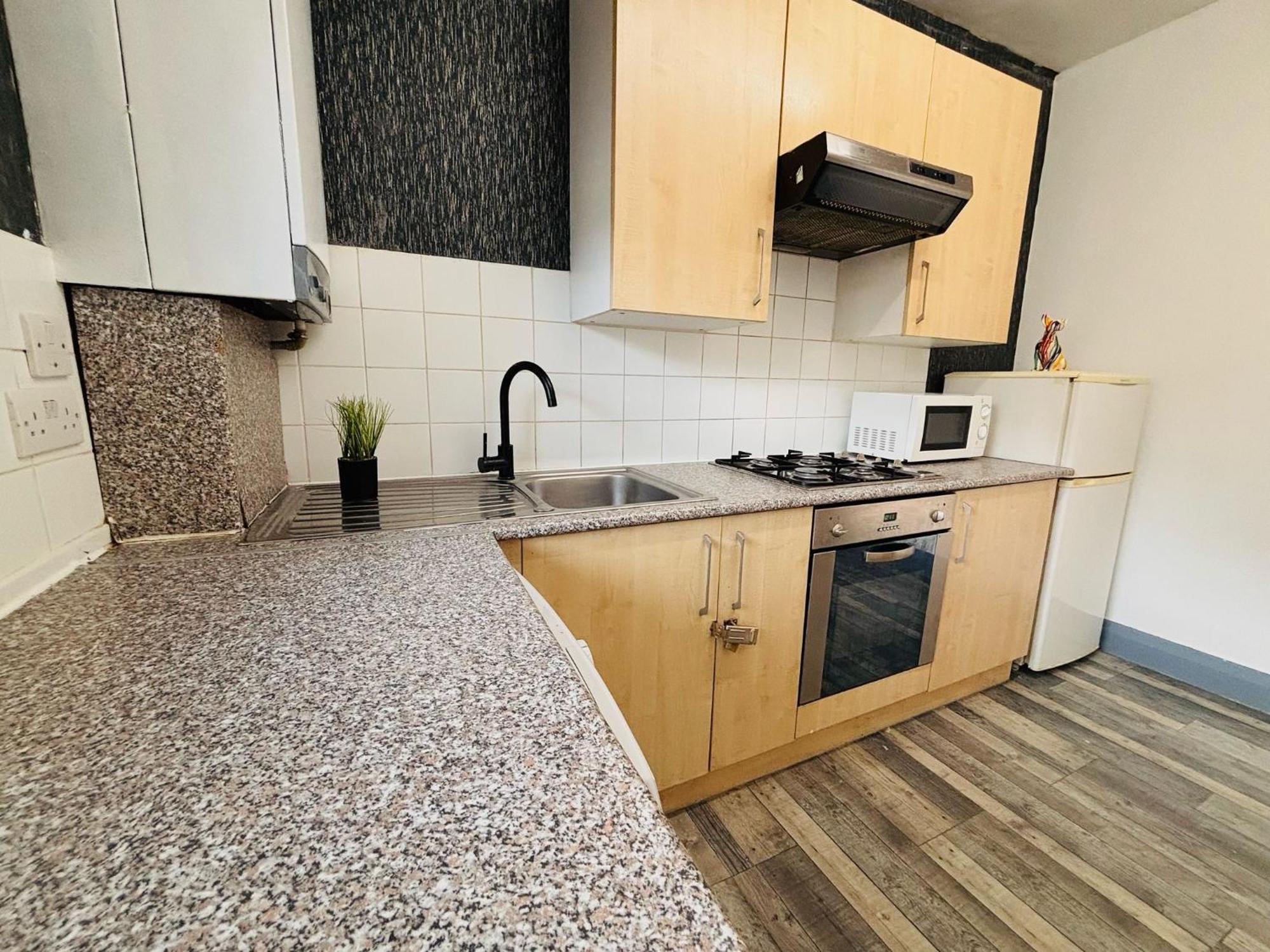 Apartment Flats, Location For Tourists, Next Tower Bridge London