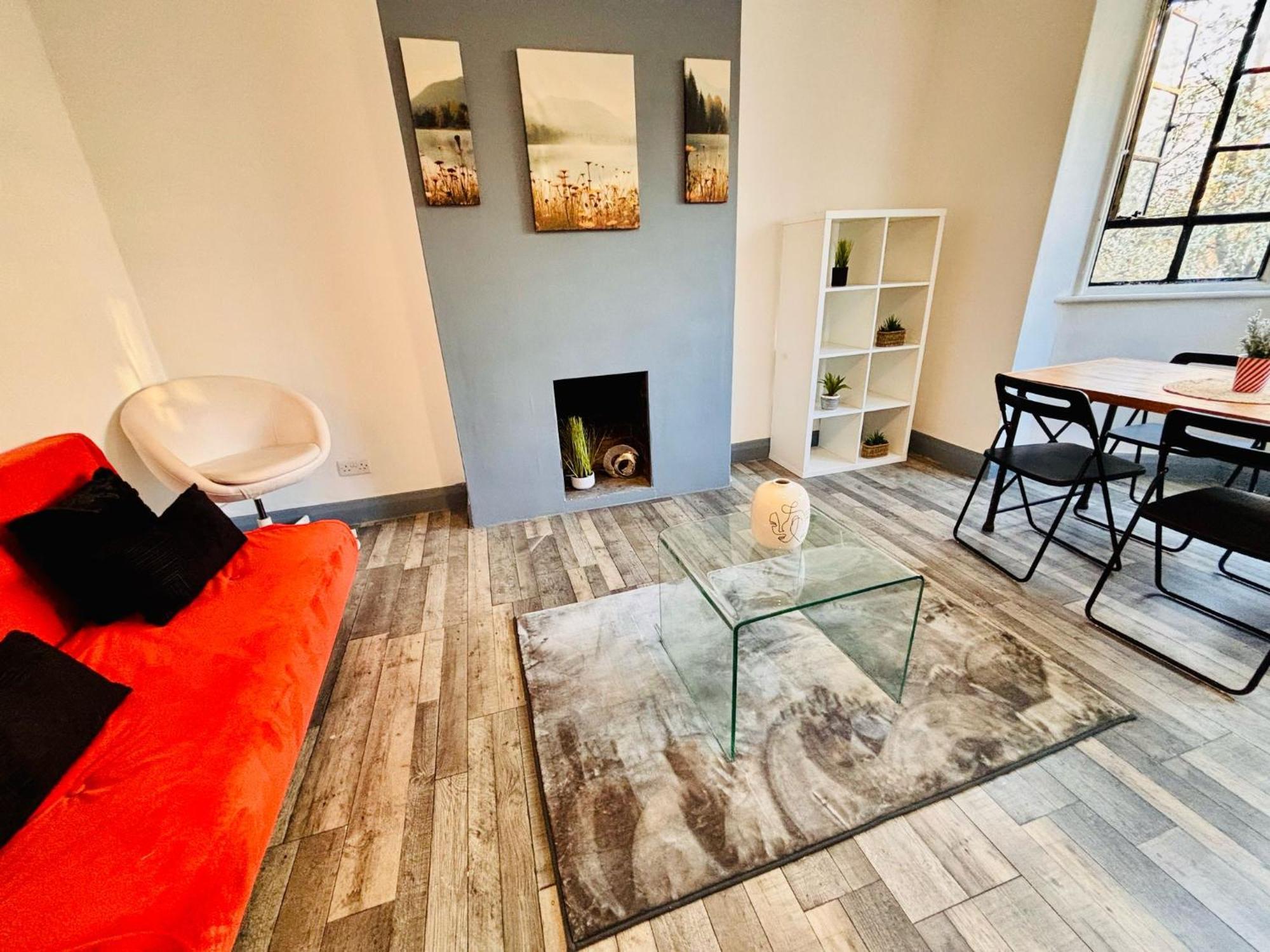Flats, Location For Tourists, Next Tower Bridge London